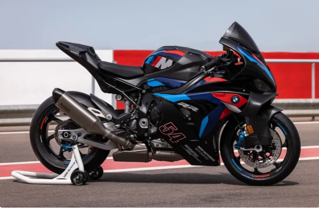 BMW M1000RR 2025 da ra mat voi dong co tinh khi dong hoc va thiet bi dien tu duoc nang cap - 3