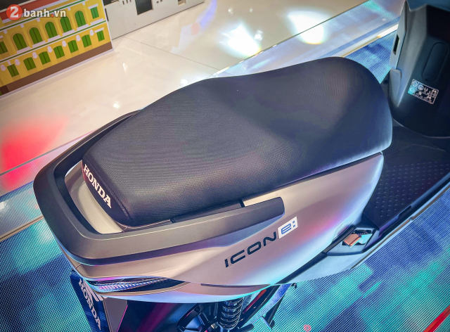 Can canh xe dien ICON e vua duoc Honda Viet Nam ra mat phu hop voi cac em hoc sinh - 25