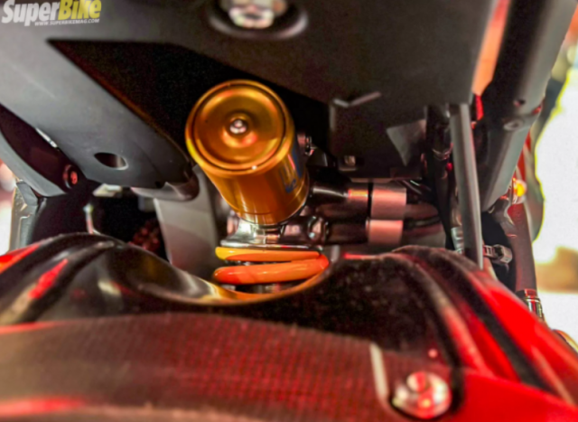 Chac chan anh em se bi hut hon khi thay Honda CBR1000RRR Fireblade SP hoan toan bang carbon - 9