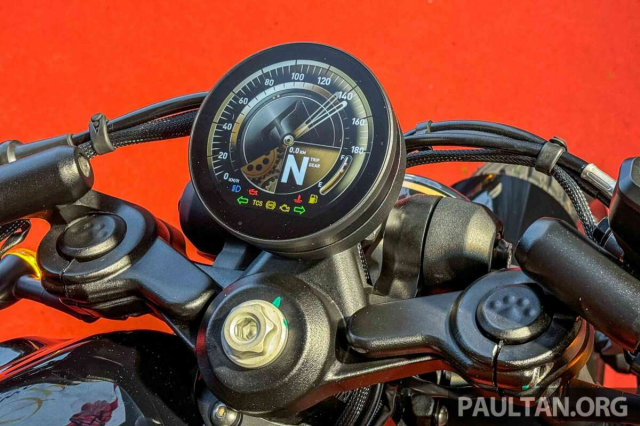 Toi bat ngo khi biet gia ban Benda Napoleon Bob 250 tai Malaysia con re hon ca SH350i - 11
