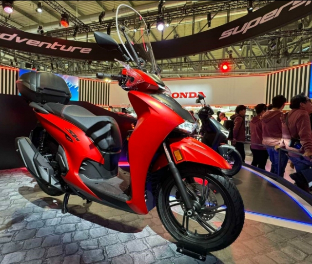 Cung toi soi Honda SH350i Y 2025 vua ra mat tai EICMA 2024 co gi khac biet so voi ban Viet Nam - 18