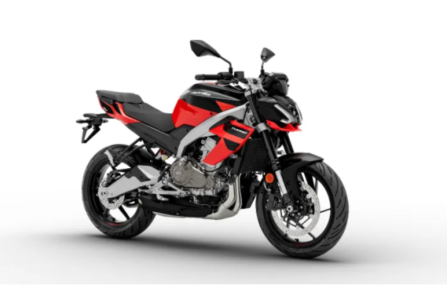 Khong the bo qua ve dep cua Aprilia Tuono 457 lan dau xuat hien - 9