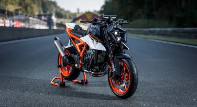 KTM 990 Duke R 2025 chinh thuc lo dien voi biet hieu Ke tan bao nhat trong tat ca - 3