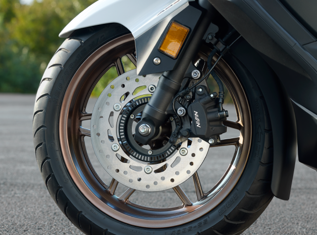 Honda Forza 250 2025 vua duoc ra mat ngay tai que nha voi nhieu nang cap ca chat va luong - 9