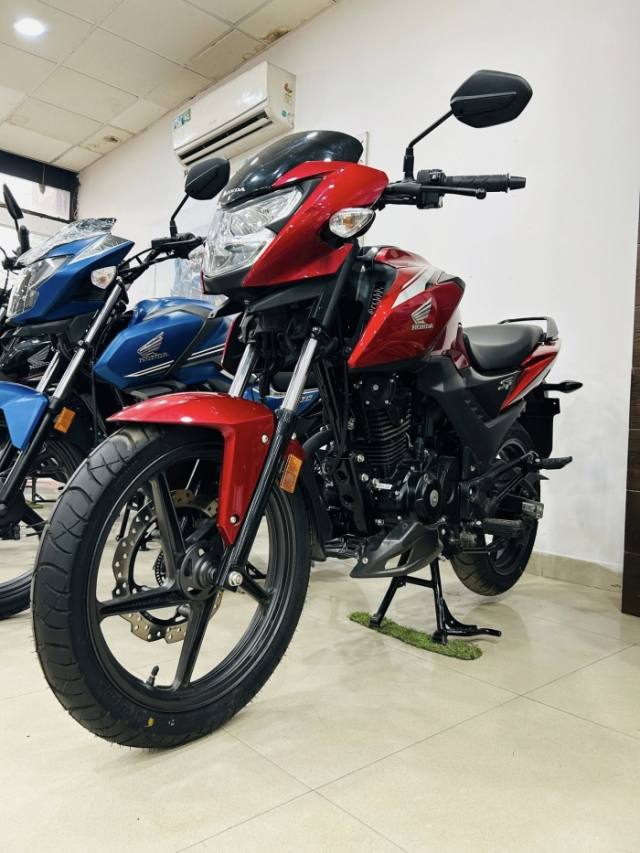 Honda SP160 2025 mau xe con tay co man hinh TFT phanh ABS gia tu 3638 trieu dong Sao re vay - 3