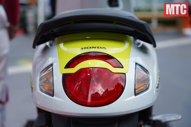 Honda Thai Lan trinh lang Scoopy 2025 voi 3 phien ban 9 mau sac tre trung va co gia ban tu 33 trieu - 9
