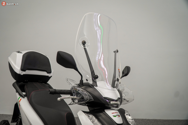 Can canh bo doi SH150i 2025 Sport Edition Made In Italy cuc dep bat ngo xuat hien tai Viet Nam - 16