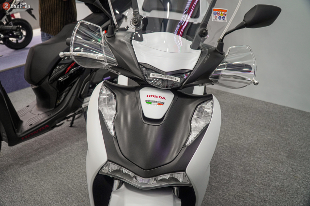 Can canh bo doi SH150i 2025 Sport Edition Made In Italy cuc dep bat ngo xuat hien tai Viet Nam - 28