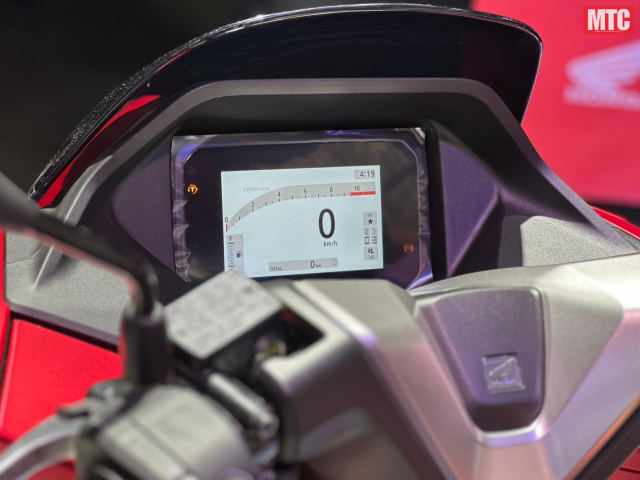 Honda PCX 160 2025 hoan toan moi ra mat tai Thai Lan co 3 phien ban voi gia ban tu 70 trieu dong - 7