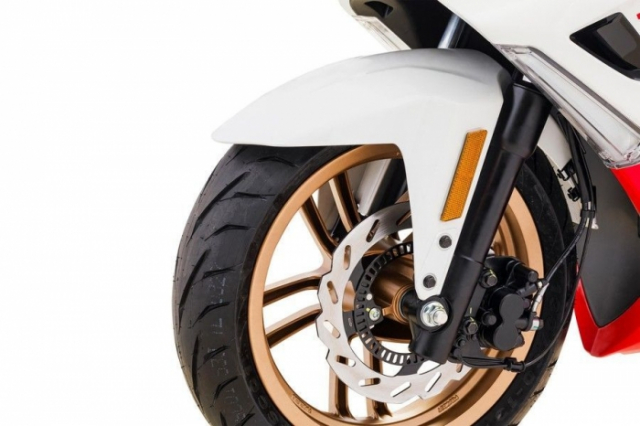 Xe ga 150cc cua Phap co ABS va TCS xin nhu Honda SH nhung lai co gia re hon ca Air Blade 160 - 9