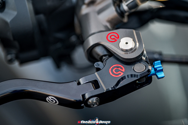 Cung soi chi tiet Chuyen co mat dat Yamaha Tmax 560 do cuc chat - 7