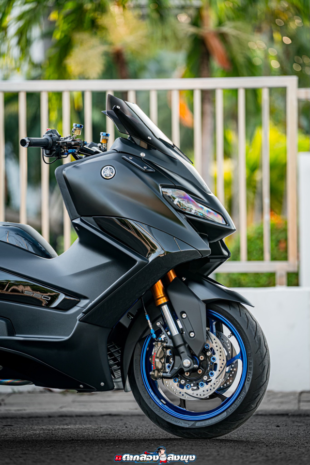 Cung soi chi tiet Chuyen co mat dat Yamaha Tmax 560 do cuc chat - 15
