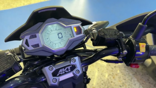 Dynamic RX 150 doi thu moi cua Vario 160 Goc canh hon gon dep hon va nhieu trang bi hon - 6