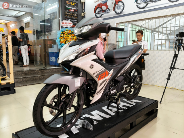 Yamaha Y135LC V8 bat ngo ra mat thi truong Viet Nam voi gia ban hon 100 trieu Dong - 16