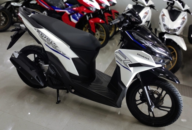 Hinh anh thuc te Honda Click 125 2025 tai dai ly Cuon hut tu ngoai hinh den tien nghi - 3