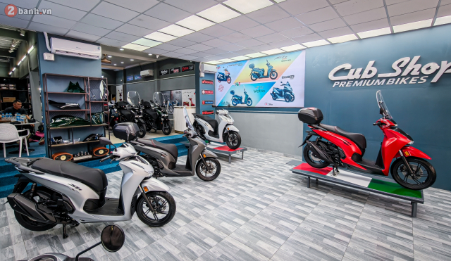 Can canh Honda SH350i 2025 nhap Y vua cap ben Viet Nam du ca 4 mau kem nhieu phu kien doc quyen - 3