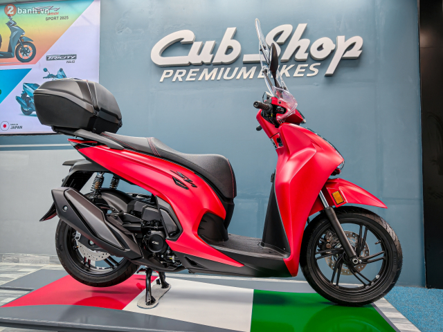 Can canh Honda SH350i 2025 nhap Y vua cap ben Viet Nam du ca 4 mau kem nhieu phu kien doc quyen - 10