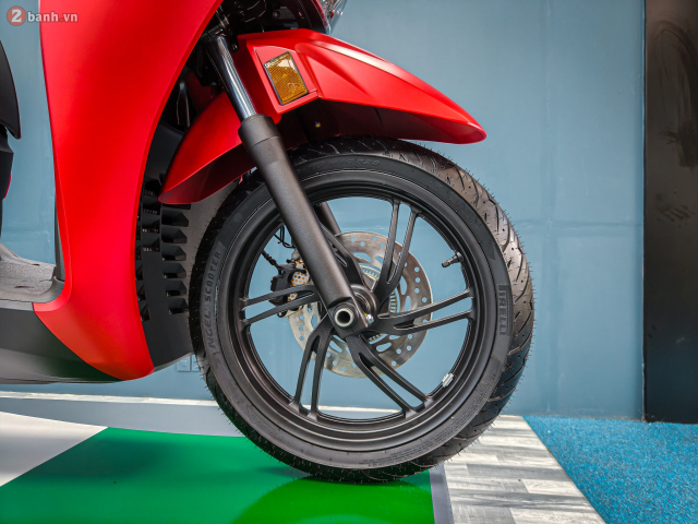Can canh Honda SH350i 2025 nhap Y vua cap ben Viet Nam du ca 4 mau kem nhieu phu kien doc quyen - 31
