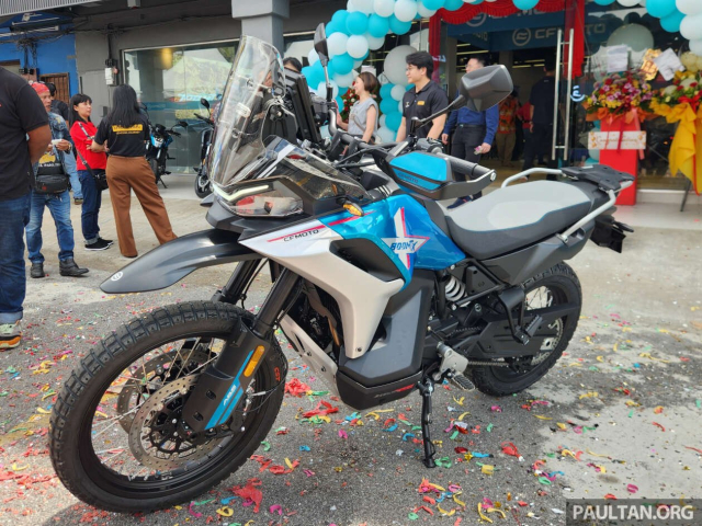 CFMoto 800MTX 2025 ra mat tai Malaysia gia cham moc 300 trieu Chien ma moi cho dan me phuot - 7