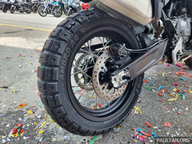 CFMoto 800MTX 2025 ra mat tai Malaysia gia cham moc 300 trieu Chien ma moi cho dan me phuot - 13