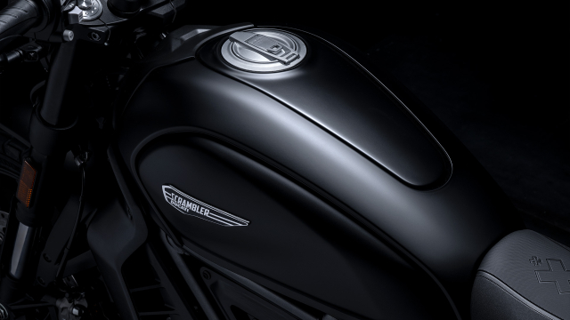 Ducati Scrambler 2025 Icon Dark ra mat so huu ve dep toi gian suc manh toi da - 6