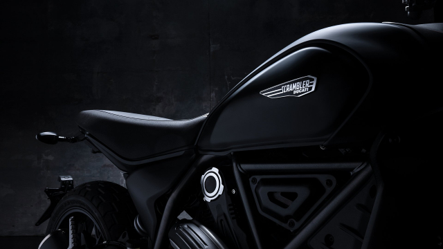 Ducati Scrambler 2025 Icon Dark ra mat so huu ve dep toi gian suc manh toi da - 8