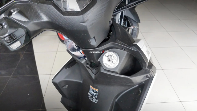 Hinh anh thuc te cua Yamaha Mio M3 125 2025 tai dai ly Nho gon bong bay va day cuon hut - 11