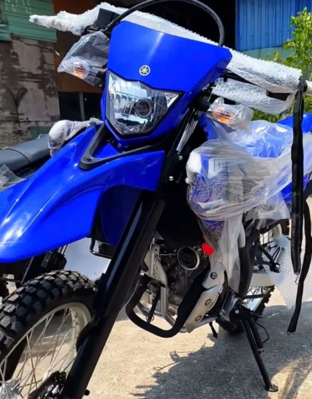 Hinh anh thuc te cua Yamaha WR155R 2025 vua cap ben thi truong Viet Nam voi gia ban hap dan - 3