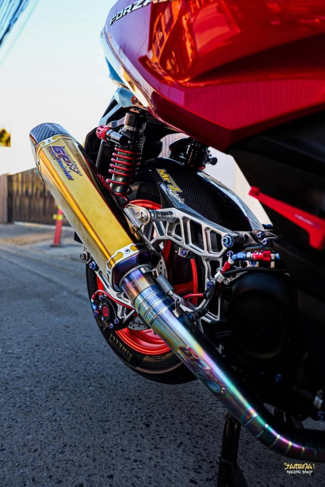 Honda Forza 350 do day noi bat voi dan trang bi khet let - 3