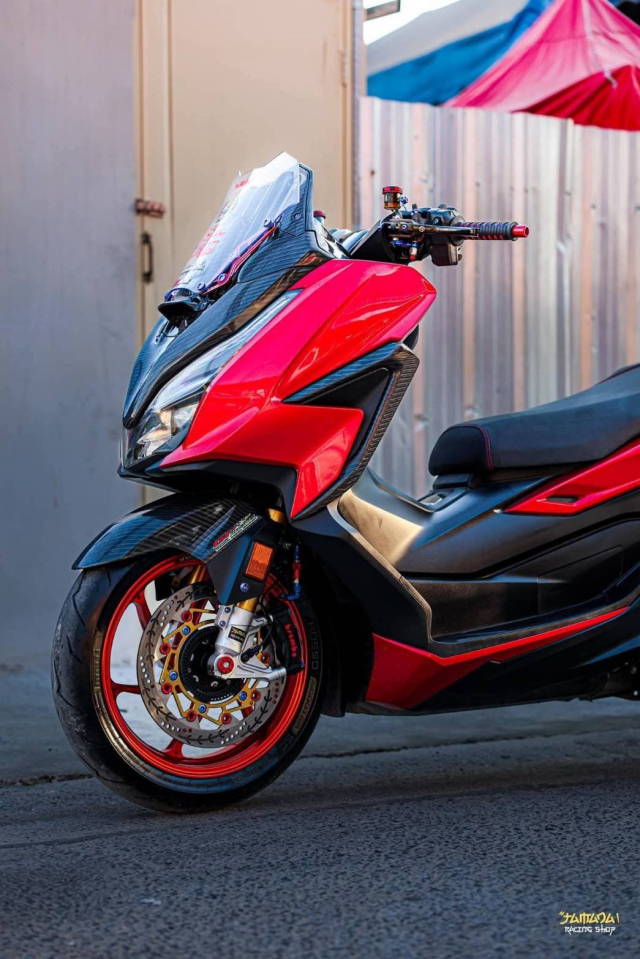 Honda Forza 350 do day noi bat voi dan trang bi khet let - 5
