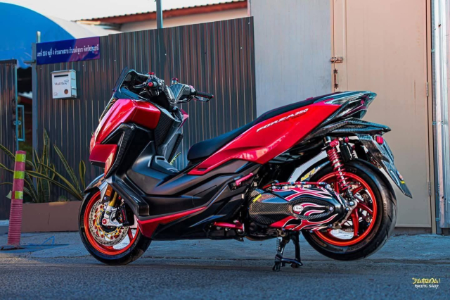 Honda Forza 350 do day noi bat voi dan trang bi khet let - 13
