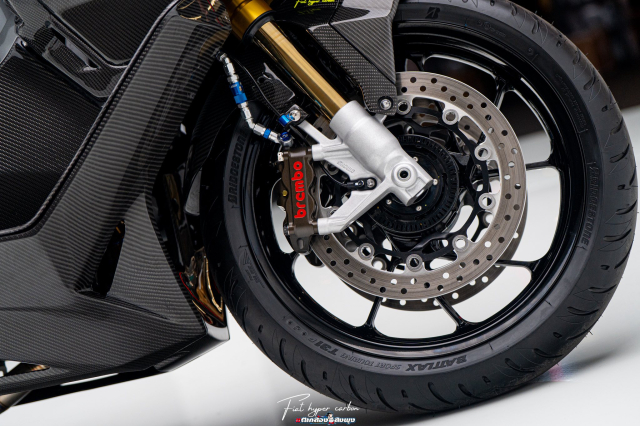 Honda Forza750 do sieu pham Carbon hoa khien moi anh nhin guc nga - 13