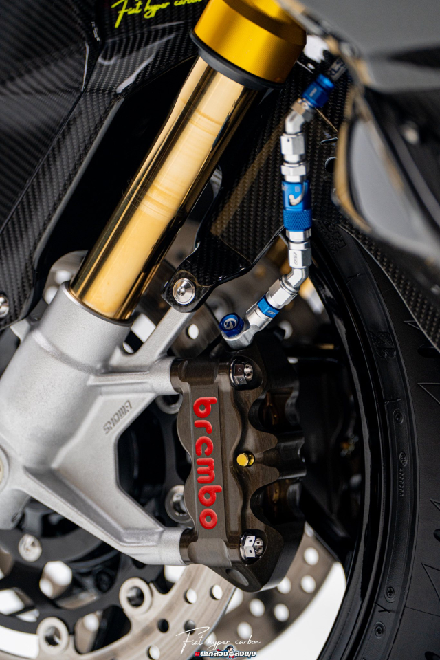 Honda Forza750 do sieu pham Carbon hoa khien moi anh nhin guc nga - 16