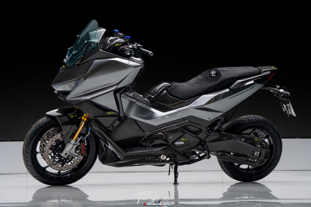 Honda Forza750 do sieu pham Carbon hoa khien moi anh nhin guc nga - 18