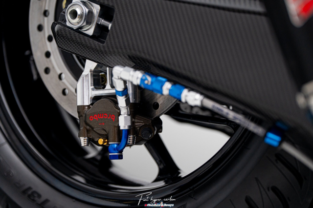 Honda Forza750 do sieu pham Carbon hoa khien moi anh nhin guc nga - 27
