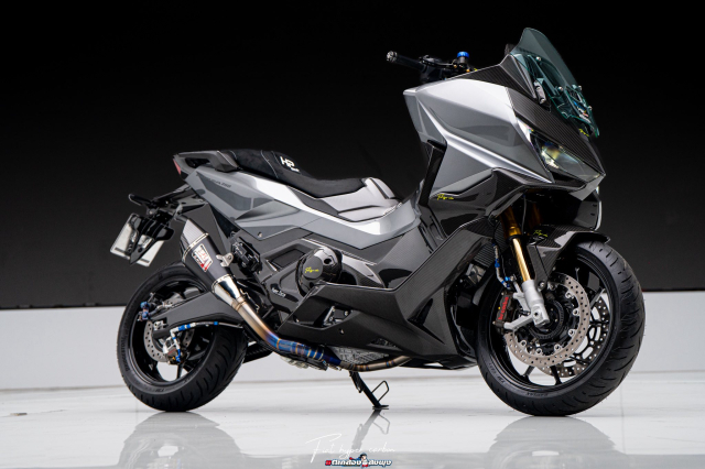Honda Forza750 do sieu pham Carbon hoa khien moi anh nhin guc nga - 37