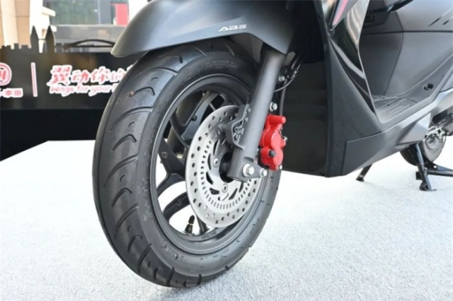 Honda gay sot khi dang ky mau xe tay ga 125cc hoan toan moi tai thi truong Viet Nam - 7