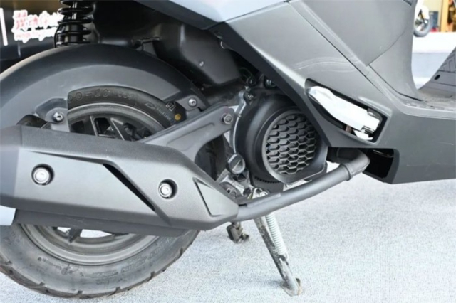 Honda gay sot khi dang ky mau xe tay ga 125cc hoan toan moi tai thi truong Viet Nam - 9