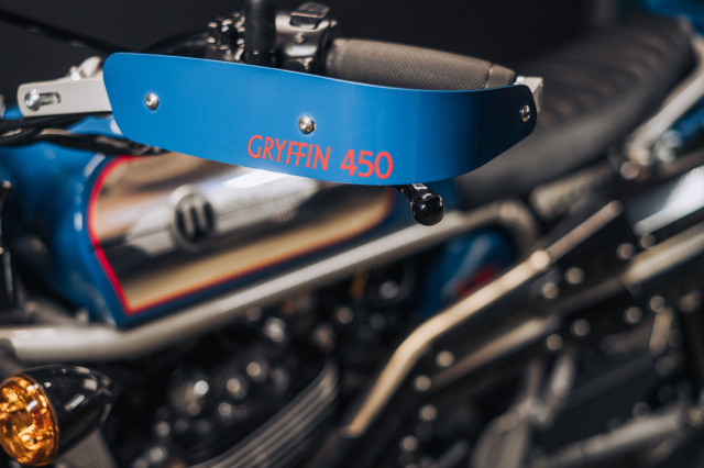 Janus Gryffin 450 Scrambler Khi hoai co va chat choi va cham bung no - 5