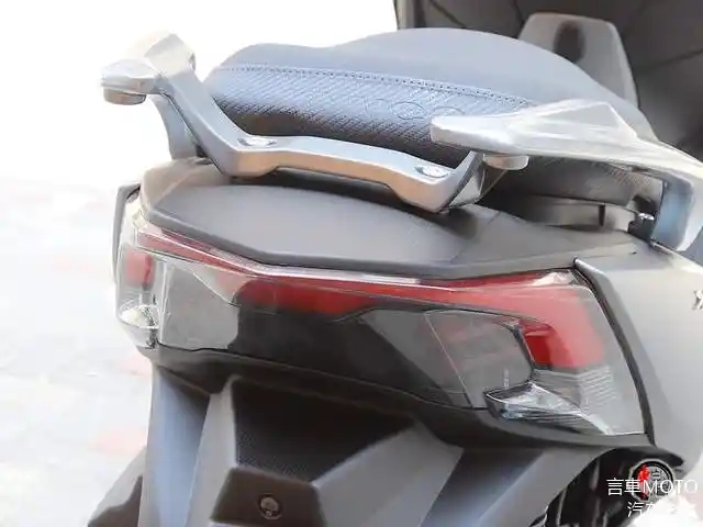 Kymco CT250 2025 vua ra mat voi gia ban quy doi khoang 63 trieu Dong doi thu kho xoi cua XMax 250 - 7