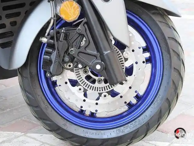 Kymco CT250 2025 vua ra mat voi gia ban quy doi khoang 63 trieu Dong doi thu kho xoi cua XMax 250 - 9