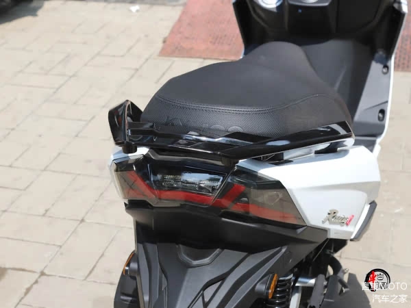 Kymco ra mat doi thu moi cua Vario 160 Gia tu 50 trieu dong voi nhieu trang bi vuot troi - 11