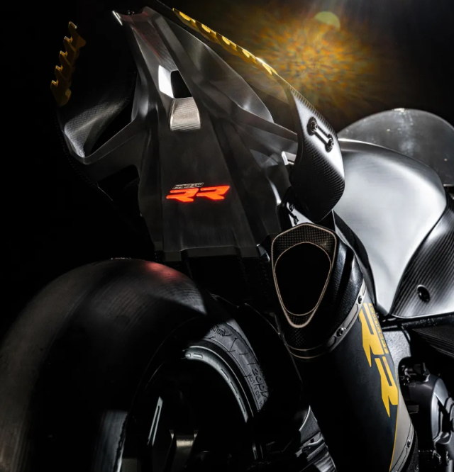 BMW Concept RR bat ngo xuat hien khien AE dung ngoi khong yen - 16