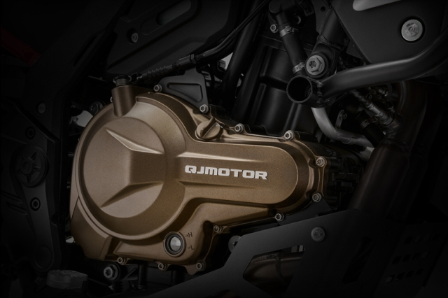 QJMOTOR SRT 600SX 2025 voi Brembo den suong mu va muc gia SOC - 5
