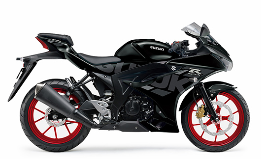 Suzuki GSXR125 2025 khoac len bo canh moi dam chat dua tren duong pho - 6
