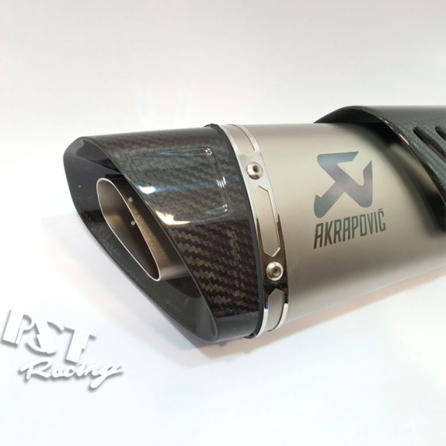Suzuki Power Edition Khi dam me toc do thang hoa cung Akrapovic - 5
