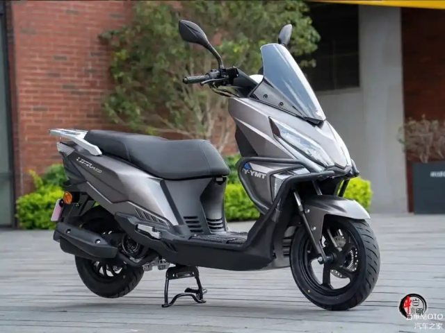 Toi tim ra doi thu cua Yamaha Lexi 155 Trang bi nhieu hon nhung gia chi hon 25 trieu Dong - 3