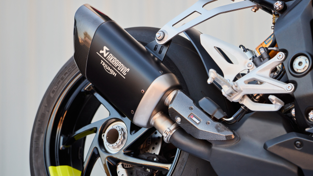 Triumph Speed Triple 1200 RX 2025 trinh lang Co may the thao dinh cao voi chat rieng gioi han - 10