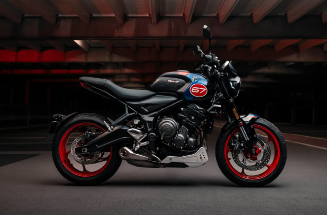Triumph Trident Triple Tribute 2025 tro lai voi phoi mau moi bung no hon nam truoc - 5