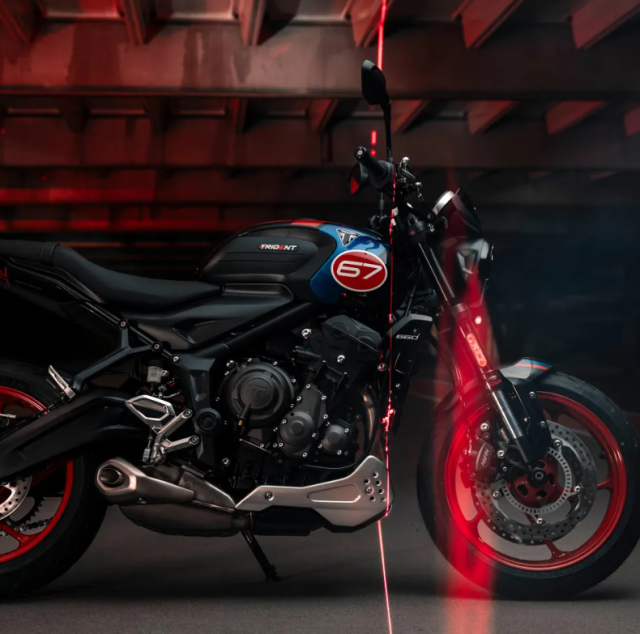 Triumph Trident Triple Tribute 2025 tro lai voi phoi mau moi bung no hon nam truoc - 7